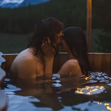 Cách quan hệ tình dục trong bồn tắm